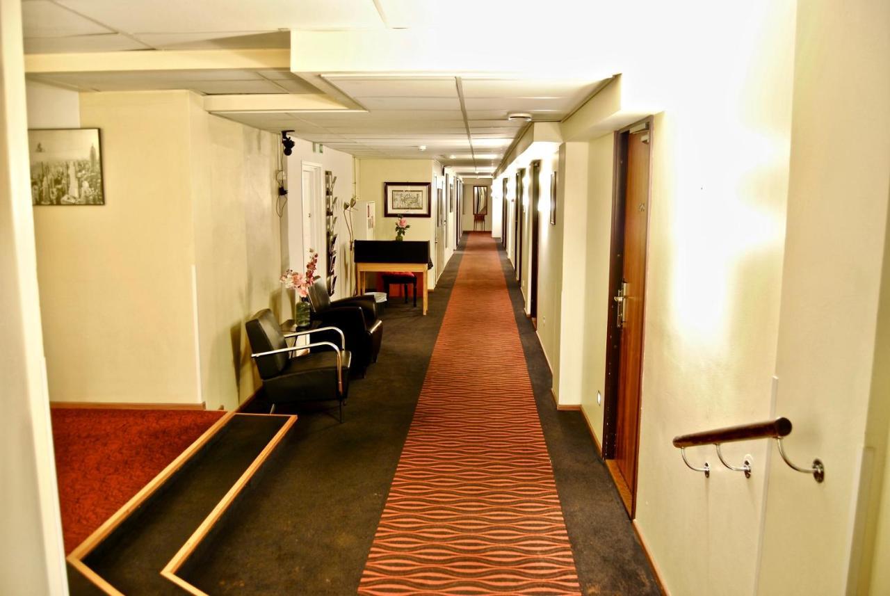 Hotel Midpoint 3*