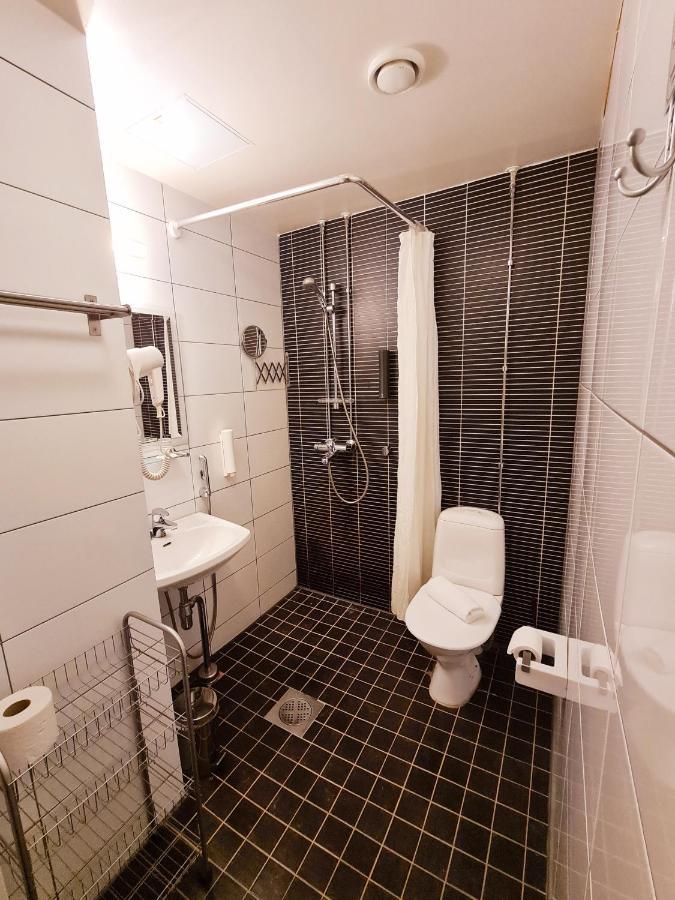 Midpoint Hotel